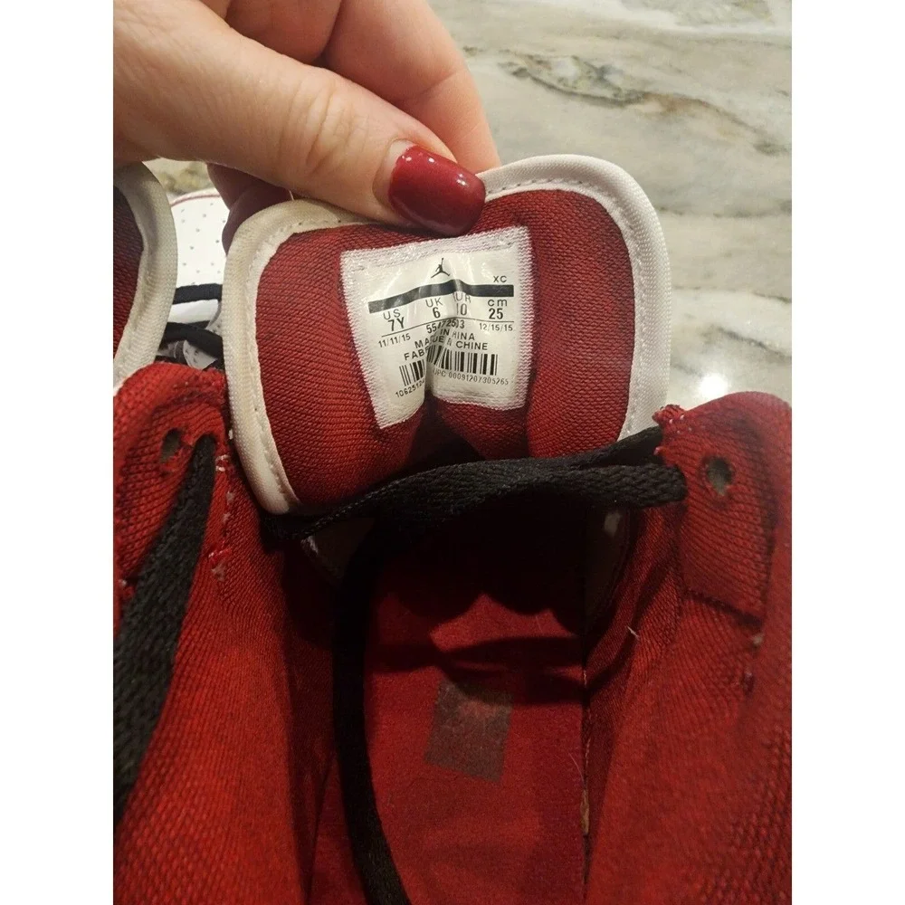 Nike Air‎ Jordan Mid 'White Gym Red' size 7Y